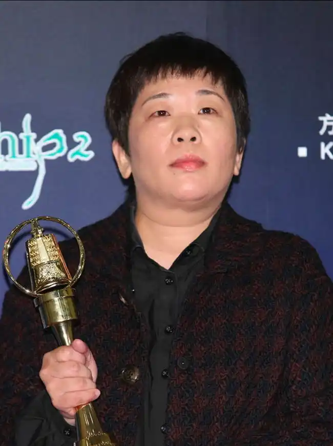 溫郁芳